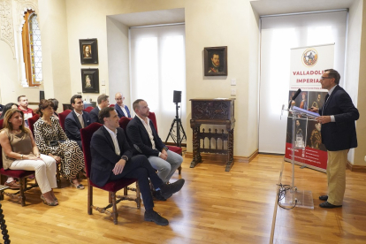 Conferencia sobre Felipe II en el Palacio de Pimentel. -E. M.