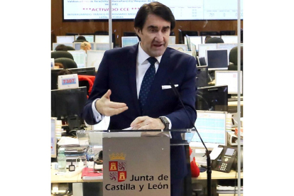 Juan Carlos Suárez-Quiñones durante una intervención pública.-ICAL