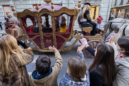 Un momento del recorrido de los Reyes Magos por las calles de Valladolid, el pasado día 5. PABLO REQUEJO / PHOTOGENIC