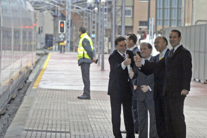 Inauguración de la línea del Tren de Alta Velocidad AVE Madrid - Valladolid. Miguel Alejo, Tomás Villanueva, Ramiro Ruíz Medrano y Cecilio Vadillo. -PABLO REQUEJO