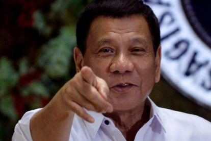 No es la primera vez que Duterte llama estúpido a Dios y se mofa de algunos dogmas del catolicismo.-EFE