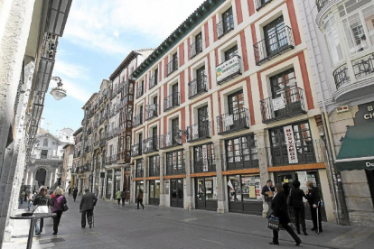 Calle Platerías de Valladolid.-MONTSE ÁLVAREZ