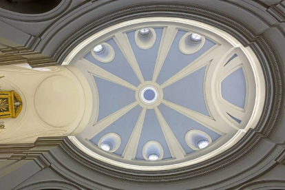 Cúpula de la iglesia proyectada por Sabatini.