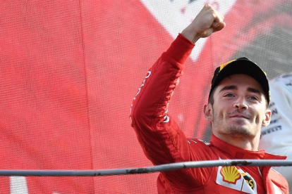 Charles Leclerc (Ferrari) deslumbra en Monza con su segunda victoria consecutiva.-EFE / DANIEL DAL ZENNARO