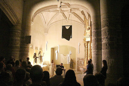 Imagen de la edición anterior de ‘Una noche por Ventura’ en la iglesia de San Francisco de Medina de Rioseco.-EL MUNDO