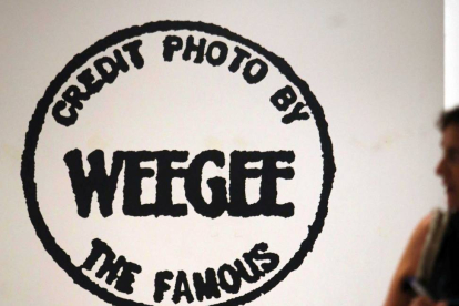 Autorretrato del fotógrafo en la exposición 'Weegee. The Famous' en la sala de exposiciones de San Benito-Ical