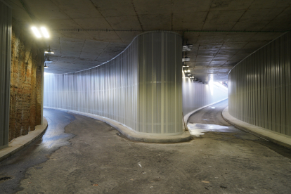 Imagen del nuevo túnel de Panaderos, a punto de abrir para el público. E.M.