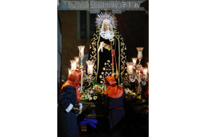 Vía Crucis exaltación de la Santa Cruz y Nuestra Señora de los Dolores. Iglesia Nuestra Señora del Carmen.-PHOTOGENIC