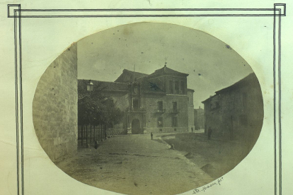 Vista del palacio de los condes de Gondomar, conocido como Casa del Sol (1866) - ARCHIVO MUNICIPAL DE VALLADOLID
