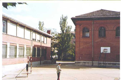Colegio Gonzalo de Córdoba de La Victoria. - ARCHIVO MUNICIPAL DE VALLADOLID