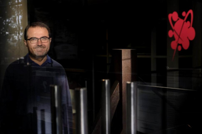Fernando Alcaraz, director de operaciones de Big Bang Box, en las instalaciones del Parque Científico de la Universidad de Salamanca.-ENRIQUE CARRASCAL