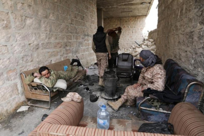 Combatientes del Ejército Libre Sirio.-REUTERS / KHALIL ASHAWI