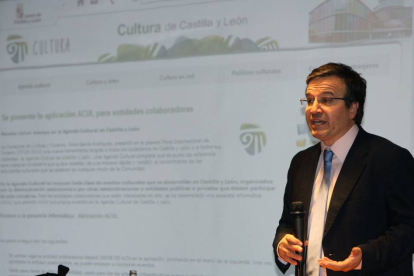 El director general de Políticas Culturales, José Ramón Alonso, asiste a la clausura de las III Jornadas TIC Cultura 2014, 'Nuevos territorios de emprendimiento cultural'-Ical