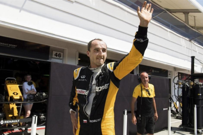 Robert Kubica, durante el test para Renault en Hungaroring el pasado agosto.-SZILARD KOSZTICSAK / AP