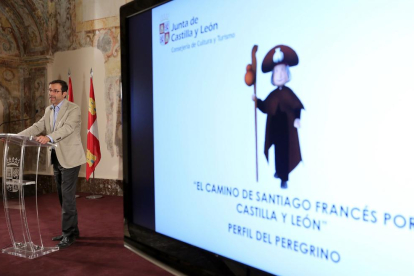 El director general de Turismo, Javier Ramírez, presenta datos del perfil del peregrino del Camino de Santiago en Castilla y León.-RUBÉN CACHO / ICAL