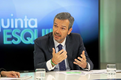 Santiago Mora durante ‘La Quinta Esquina’, programa emitido en La 8 Valladolid.-J. M. LOSTAU