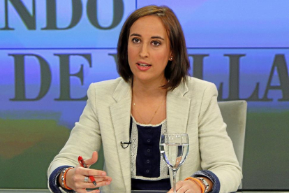 Pilar Vicente durante su entrevista en ‘La Quinta Esquina’, emitida ayer en La 8 de Valladolid.-J. M. LOSTAU