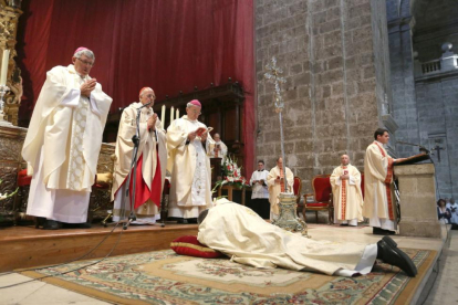 Eucaristía de ordenación episcopal de Luis Javier Argüello García como obispo auxiliar de Valladolid.-ICAL