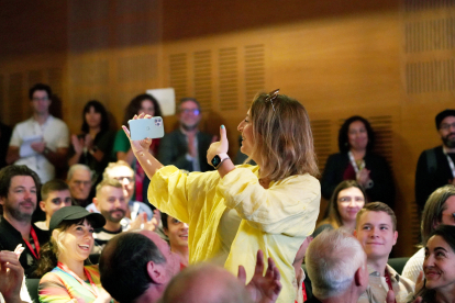 Dania Bdeir, directora de ‘Warsha’, Espiga Arcoíris durante la lectura del palmarés de la 67ª Semana Internacional de Cine de Valladolid. -ICAL