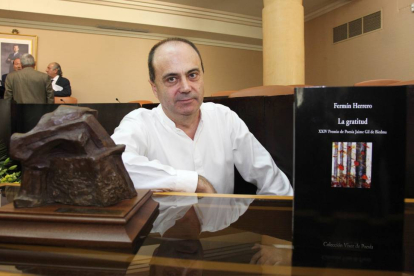 El poeta soriano Fermín Herrero Redondo, ganador sel XIV Premio de Poesía Jaime Gil de Biedma-Ical