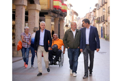 El candidato de Ciudadanos a la Presidencia de la Junta de Castilla y León, Francisco Igea, visita El Burgo de Osma-ICAL