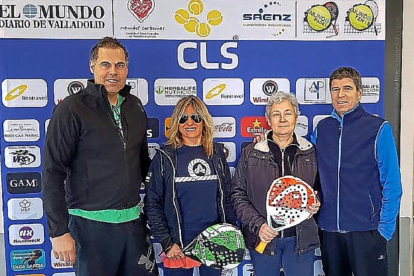 Saul Hernández, Patricia Palacios, Loli Hernández y Jesús Manrique.-EL MUNDO