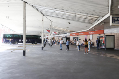 Estado de las instalaciones de la estación de autobuses. PHOTOGENIC