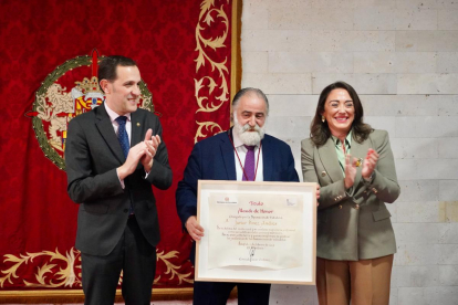 De los Mozos, Eva Martín y Pérez Andrés, Alcaides de Honor del Museo del Vino de Valladolid.- ICAL