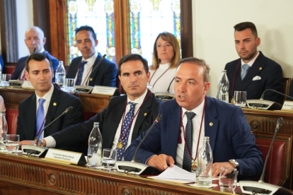 Diputación Pleno de Constitución, Presidente Conrado Iscar.- J.M. LOSTAU