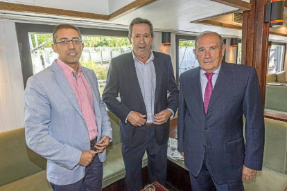 Roberto Ferrero, Antonio Sanz y Edmundo Bayón(presidente de Protos).