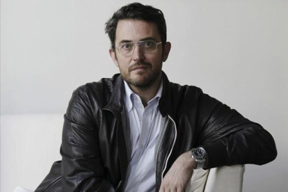 El periodista Màxim Huerta, poco después de recibir el Premio Primavera de Novela 2014-EFE / PACO CAMPOS