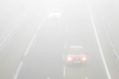 Niebla en varios tramos de carreteras de Castilla y León. Foto de archivo-E.M.