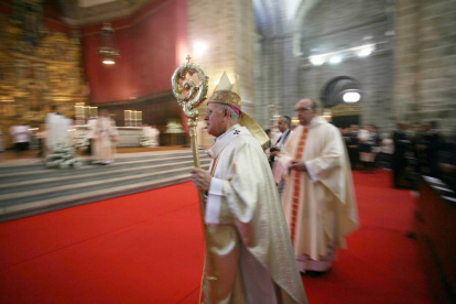 El arzobispo Ricardo Blázquez oficia la eucaristía en la procesión de la Virgen Nuestra Señora de San Lorenzo-Ical