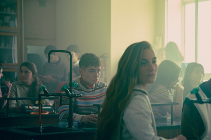 Imágenes del videoclip de Íñigo Quintero rodadas en el Colegio Lourdes de Valladolid. CARLA VOCES