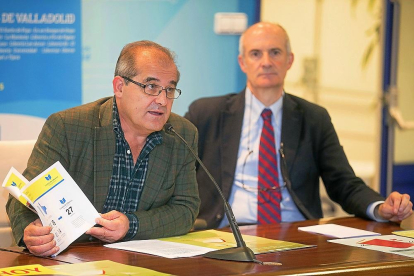 El presidente del Gremio de Libreros de Valladolid, Marco Antonio Blanco, y el secretario de Avadeco, Luis del Hoyo.-ICAL