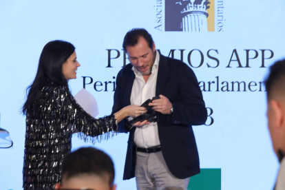 El ministro de Transportes y Movilidad Sostenible, Óscar Puente, en la entrega de premios de los periodistas parlamentarios. E.M.