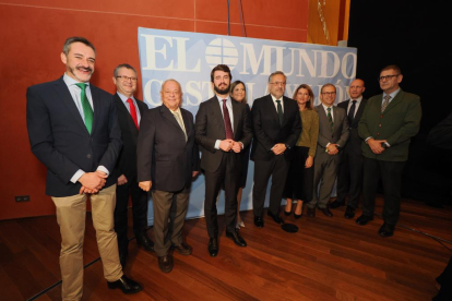 Representantes de Vox en la Junta de Castilla y León en la gala de los Premios La Posada 2023 de El Mundo de Castilla y León. -PHOTOGENIC