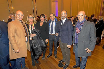 Sadat Maraña, María del Mar González, Rosa Luna, Juan José Sanz Vitorio, Luis Fuentes y Juan Carlos Fernández.