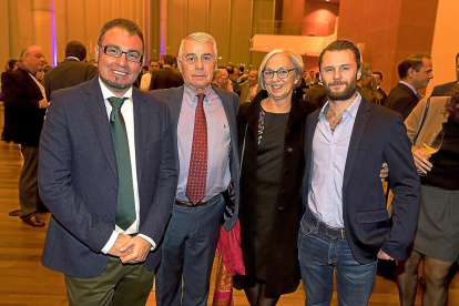 Luis Miguel Torres, Francisco Heras, Nancy Garceau y Jason Heras.