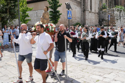 Procesión de Santiago Apóstol.- J.M.LOSTAU