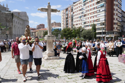 Procesión de Santiago Apóstol.- J.M.LOSTAU