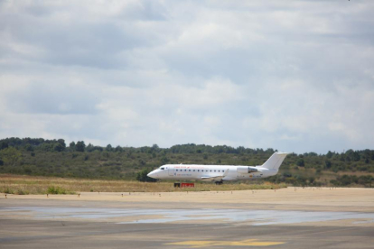 Pistas del aeropuerto de León-CÉSAR SÁNCHEZ / ICAL