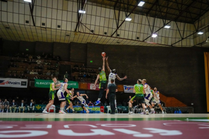 Albacete - UEMC RV Baloncesto. / LOF