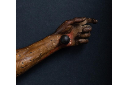 Detalle de una de las manos del crucificado. | T. F. A. A.