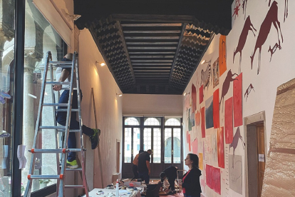 Una imagen de la intervención de los artistas en el Palazzo Donà. | FUNDACIÓN ODALYS