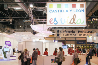Cartel publicitario de Castilla y León en Fitur-El Mundo