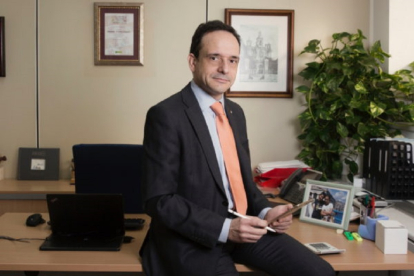 Javier Escribano en una fotografía de perfil profesional cedida por la Cámara de Comercio. E.M