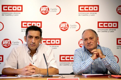 Los secretarios generales de CCOO Castilla y León, Vicente Andrés, y de UGT, Faustino Temprano, presentan las Marchas por las Pensiones.-ICAL