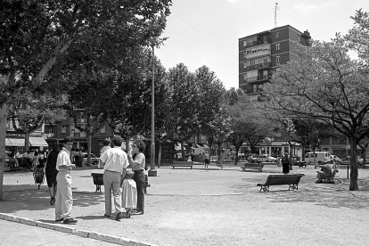 Plaza de los Vadillos en junio de 1990. J. M. LOSTAU