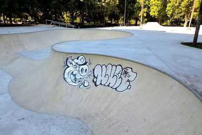 Grafiti en el 'Skate Park' de Las Moreras. E. M.